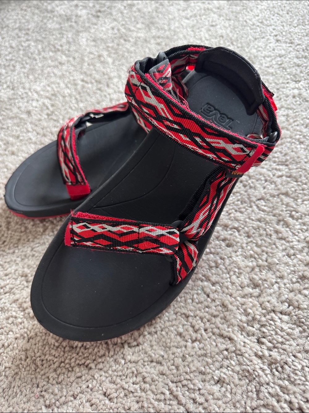 Teva sport sandals size 7 men’s or 8 1/2 women